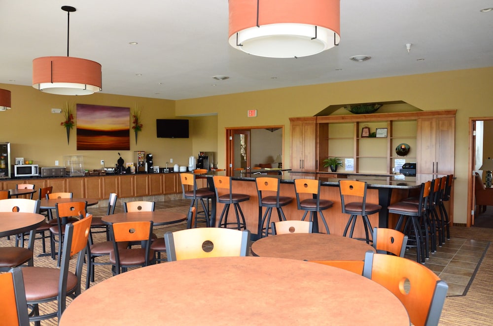 Cobblestone Inn & Suites Newton - photo 28