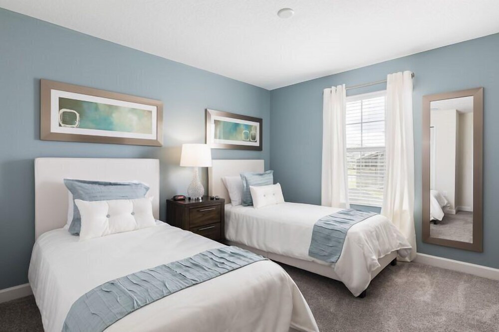 ChampionsGate 4BR Townhome Davenport - photo 6