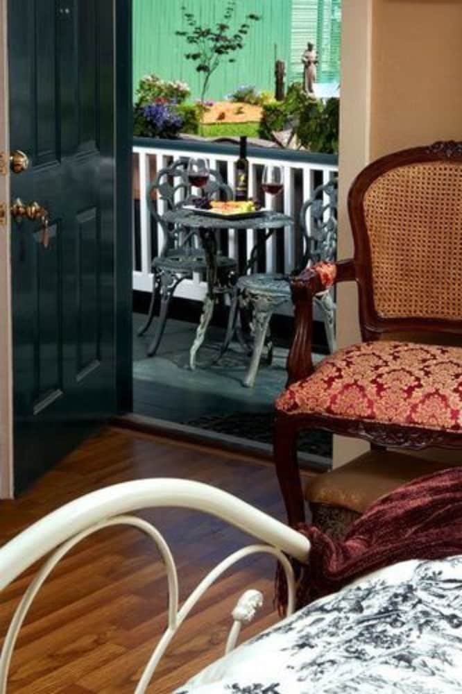 The Carriage House B&B - photo 42