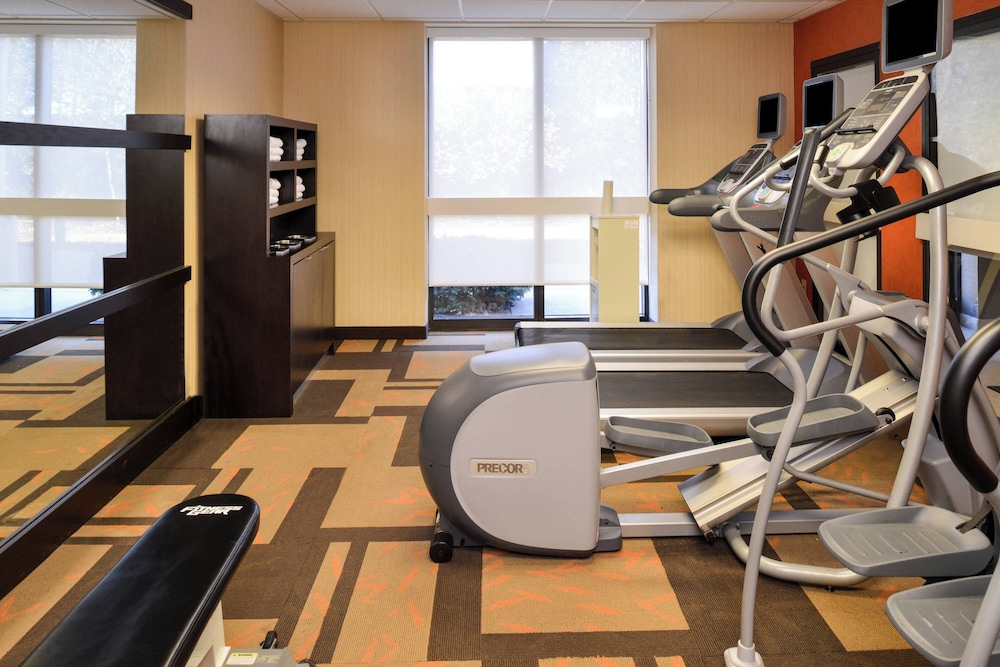 Country Inn & Suites by Radisson Brown Deer Milwaukee North - photo 24