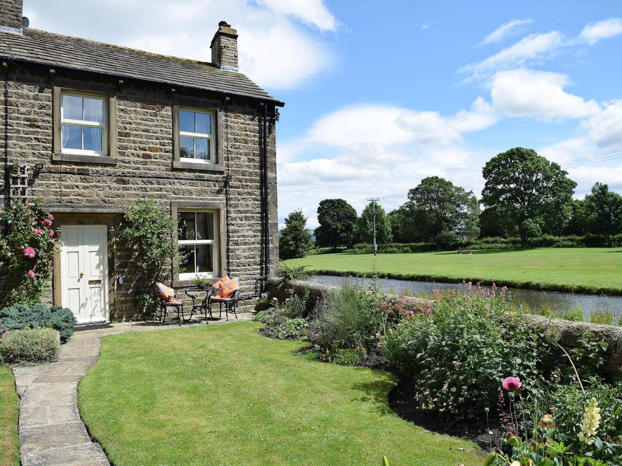 River View Cottage — 5-Star Luxury Hotel in Skipton, United Kingdom