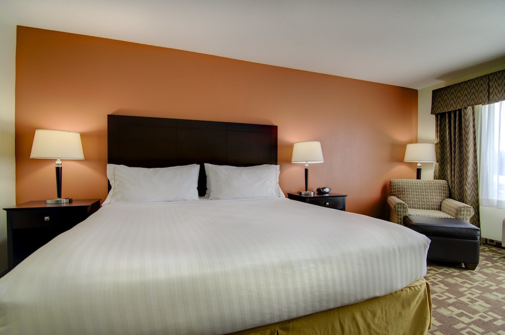 Holiday Inn Express Hotel & Stes Kansas City Sports Complex by IHG - photo 27