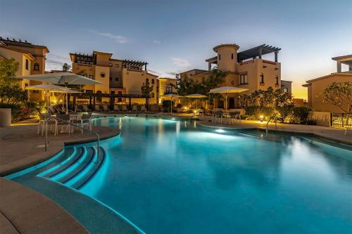Cozy 2 BR at Mavila Gym & Resort Access in Cabo San Lucas, Mexico