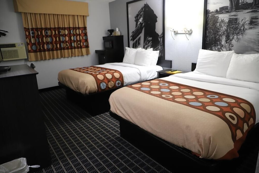 Super 8 by Wyndham Richmond Airport VA - photo 7
