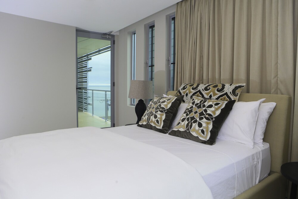 Aqua Aqua Luxury Penthouses — Urangan — photo 3