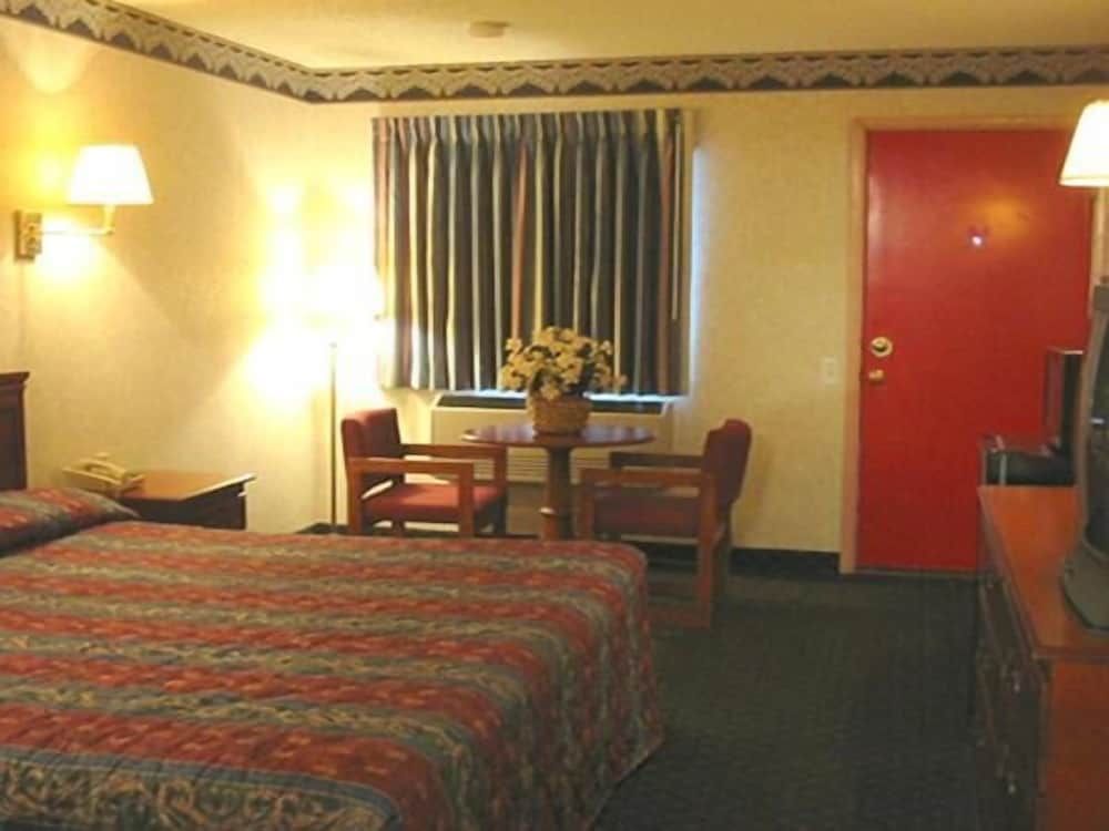 Red Carpet Inn Williamstown - photo 6
