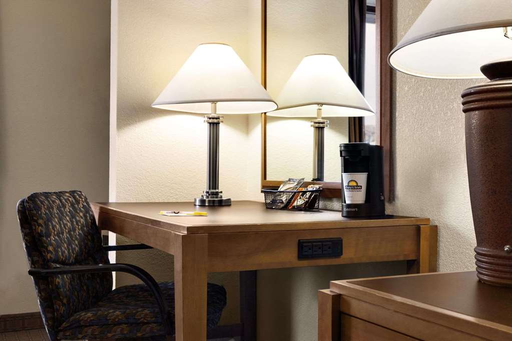 Days Inn by Wyndham Oglesby Starved Rock - photo 11