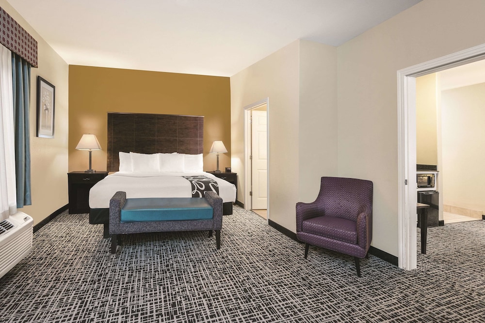 Spark by Hilton San Antonio Dominion - photo 15