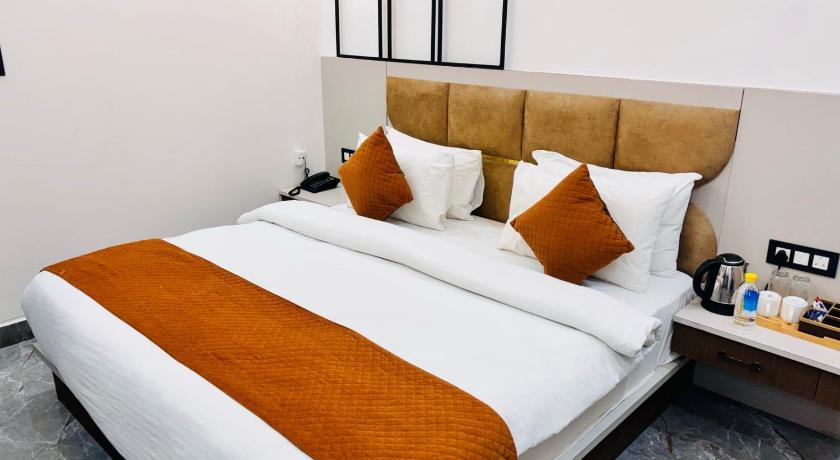 The Golden Way in Aligarh, India