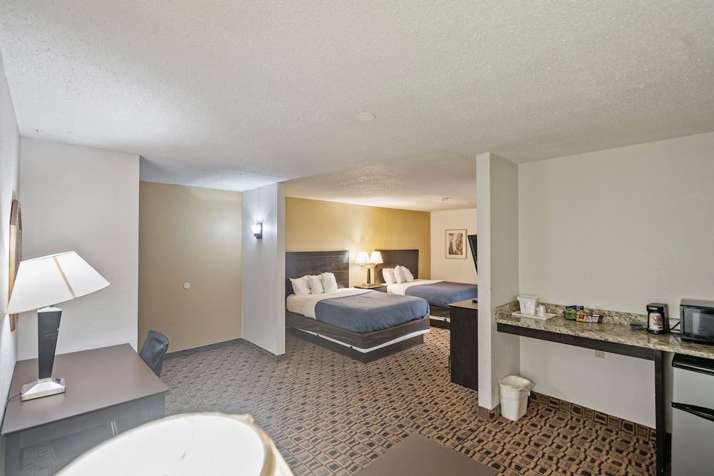 Coratel Plus Suites Wichita West Airport - photo 18