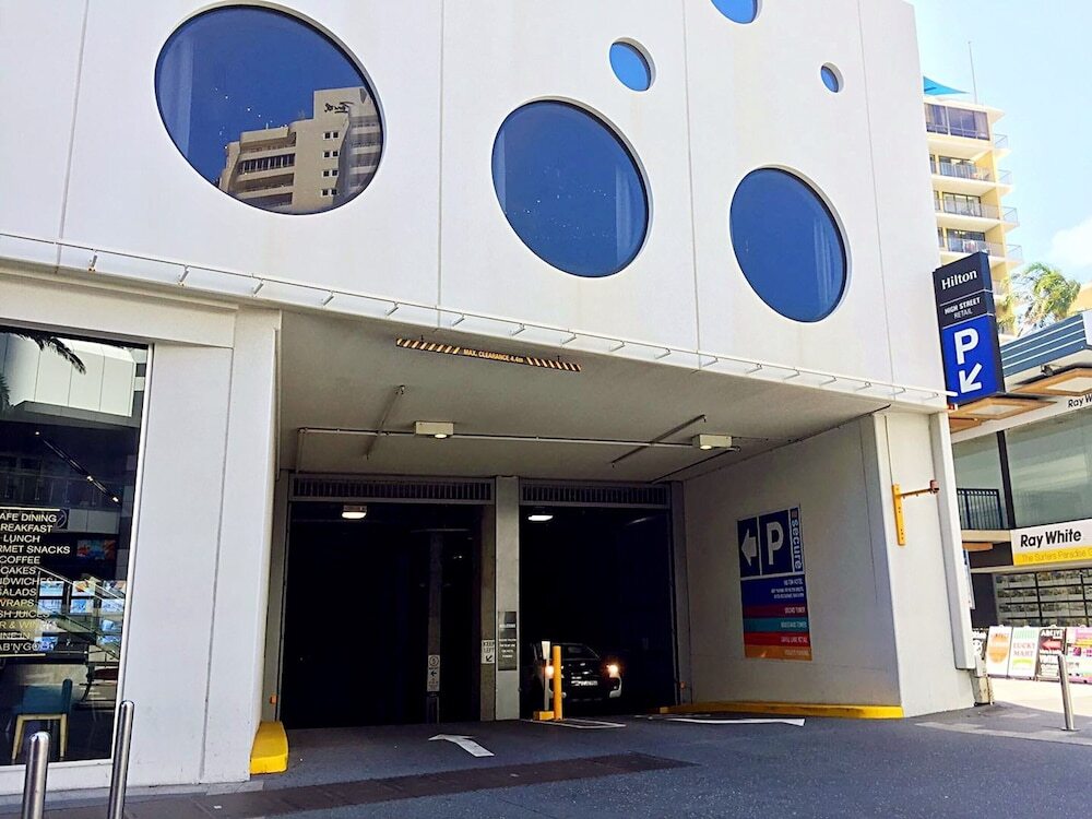 H Luxury Residence Apartments Holiday Paradise — 5-Star Luxury Hotel in Gold Coast, Australia