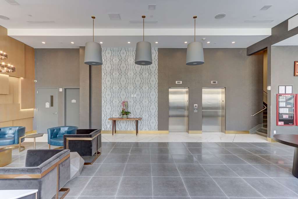 Microtel Inn by Wyndham Long Island City - photo 10