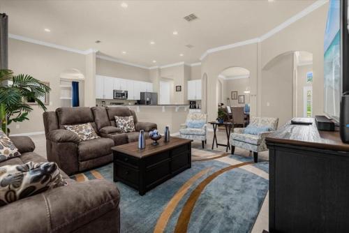 Solterra Resort 5 Bedrooms W Pool Near Disney — hotel in Loughman