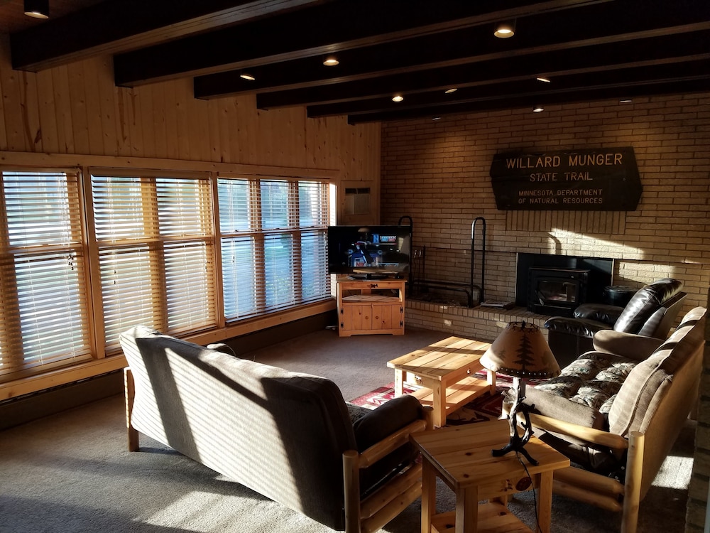 The Willard Munger Inn - photo 24