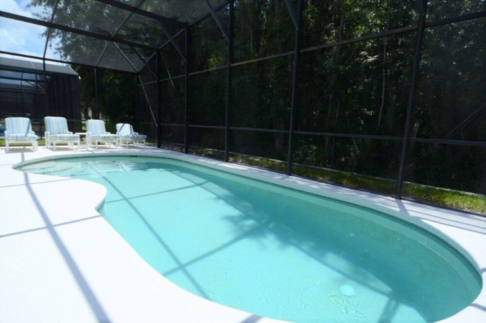 Cumbrian Lakes 1219 Six Bedroom Villa with Private Pool — 4-Star Luxury Hotel in Kissimmee, United States