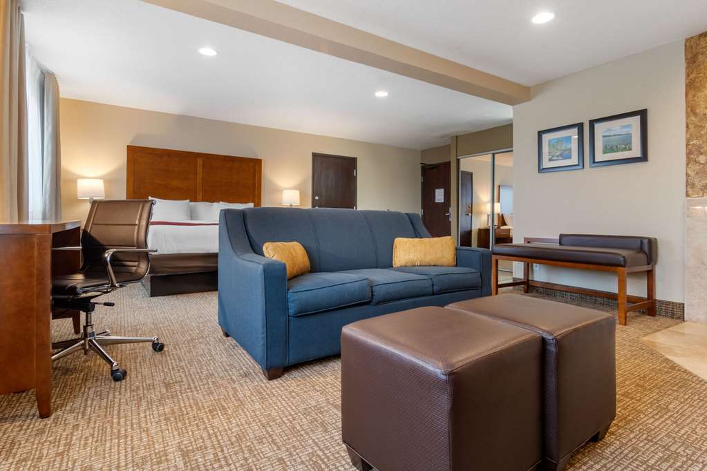 Comfort Inn & Suites South Hill I 85 - photo 27