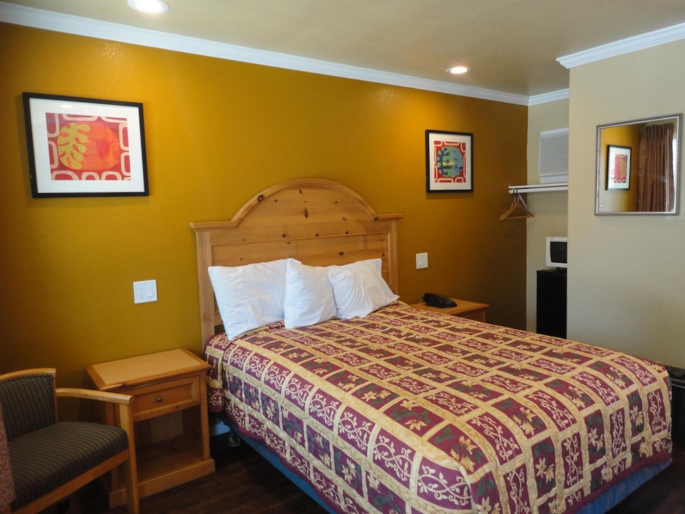 Colusa Motel - photo 26