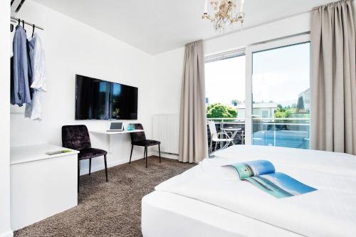 Hotel Velden 24 Checkin Zimmer im Zentrum in Velden Am Woerthersee, Austria