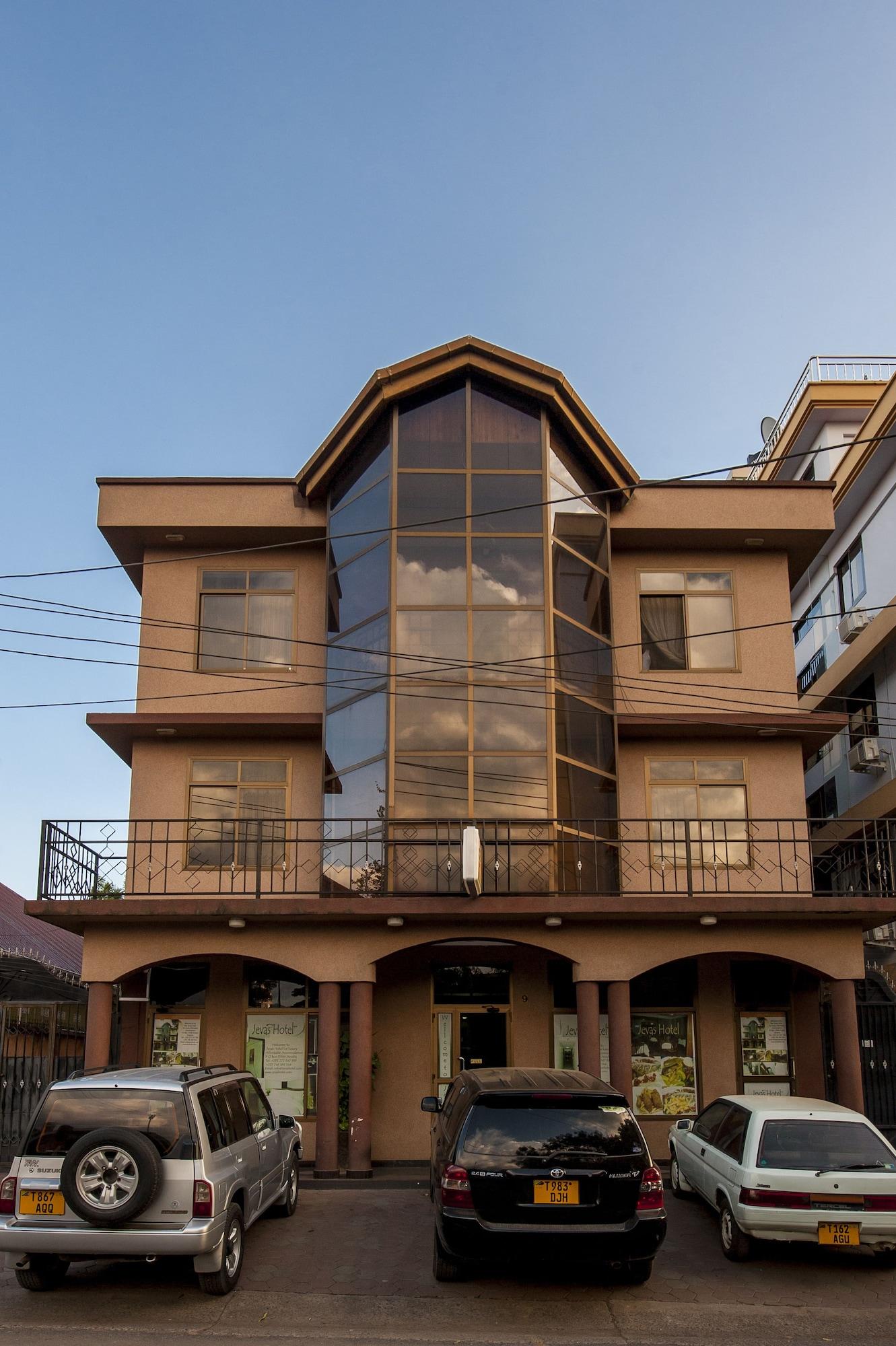 Jevas Hotel — Arusha — photo 4