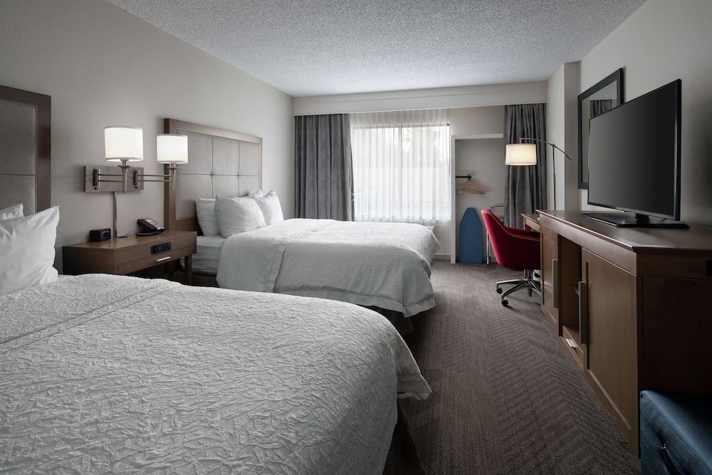 Hampton Inn & Suites Anaheim Garden Grove - photo 4