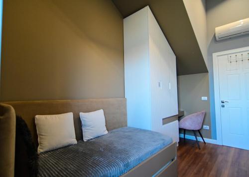 Stylish two bedroom house with private pool — 4-Star Luxury Hotel in Tirana, Albania