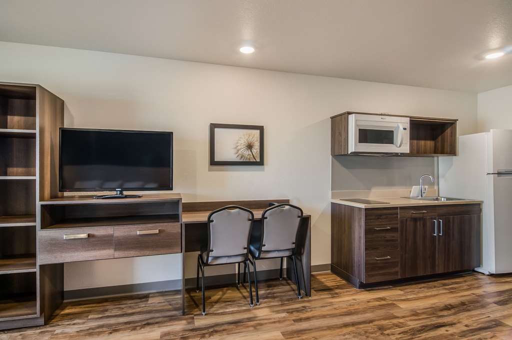WoodSpring Suites Broomfield Westminster - photo 10