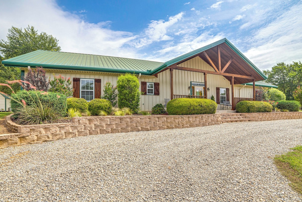 Peaceful & Private North Texas Family Escape pet-friendly hotel Bells