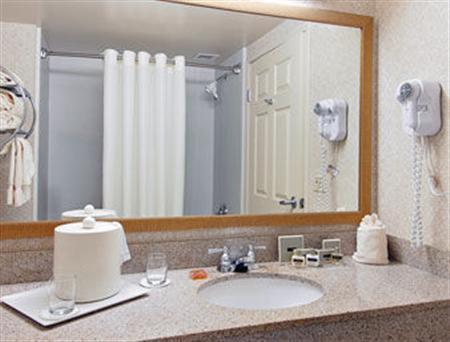 Wingate by Wyndham Tallahassee FSU - photo 11