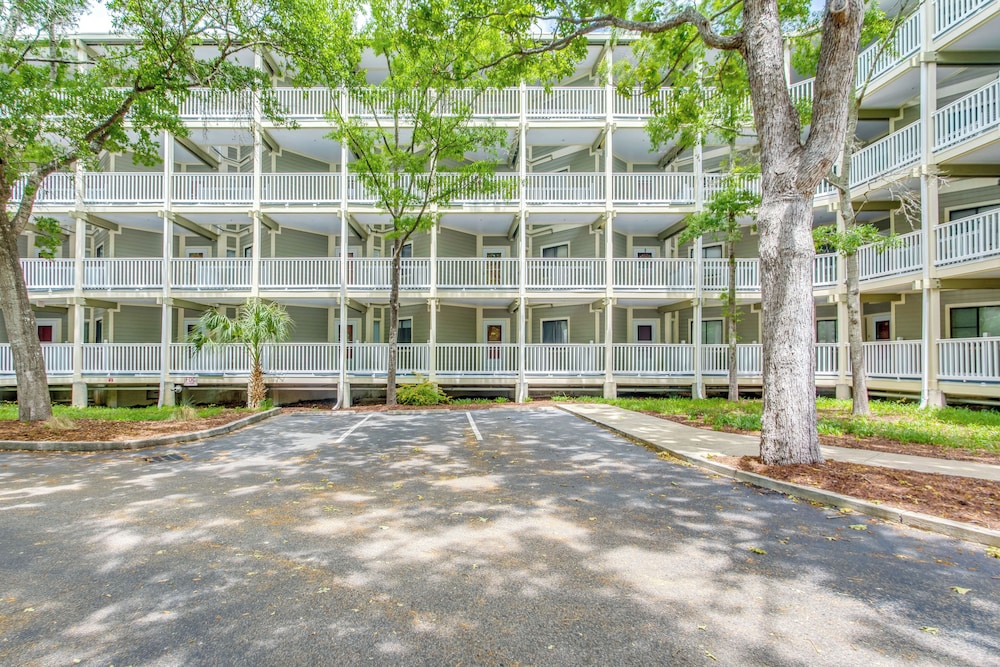 Walk to Beach and Barefoot Landing Resort Condo - photo 22