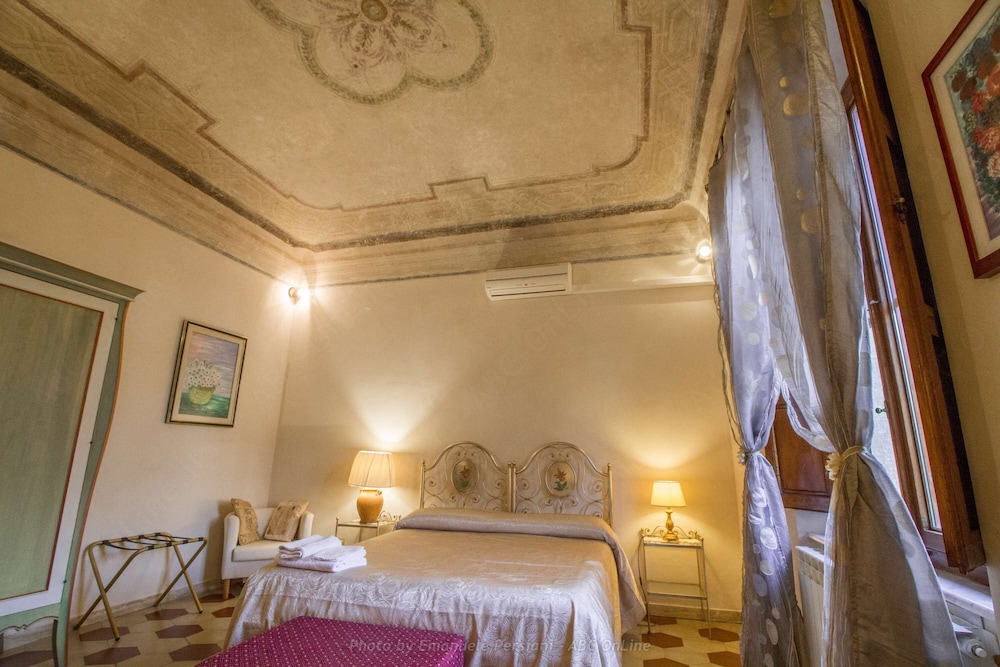 B&B Cribò — 4-Star Luxury Hotel in San Giuliano Terme, Italy