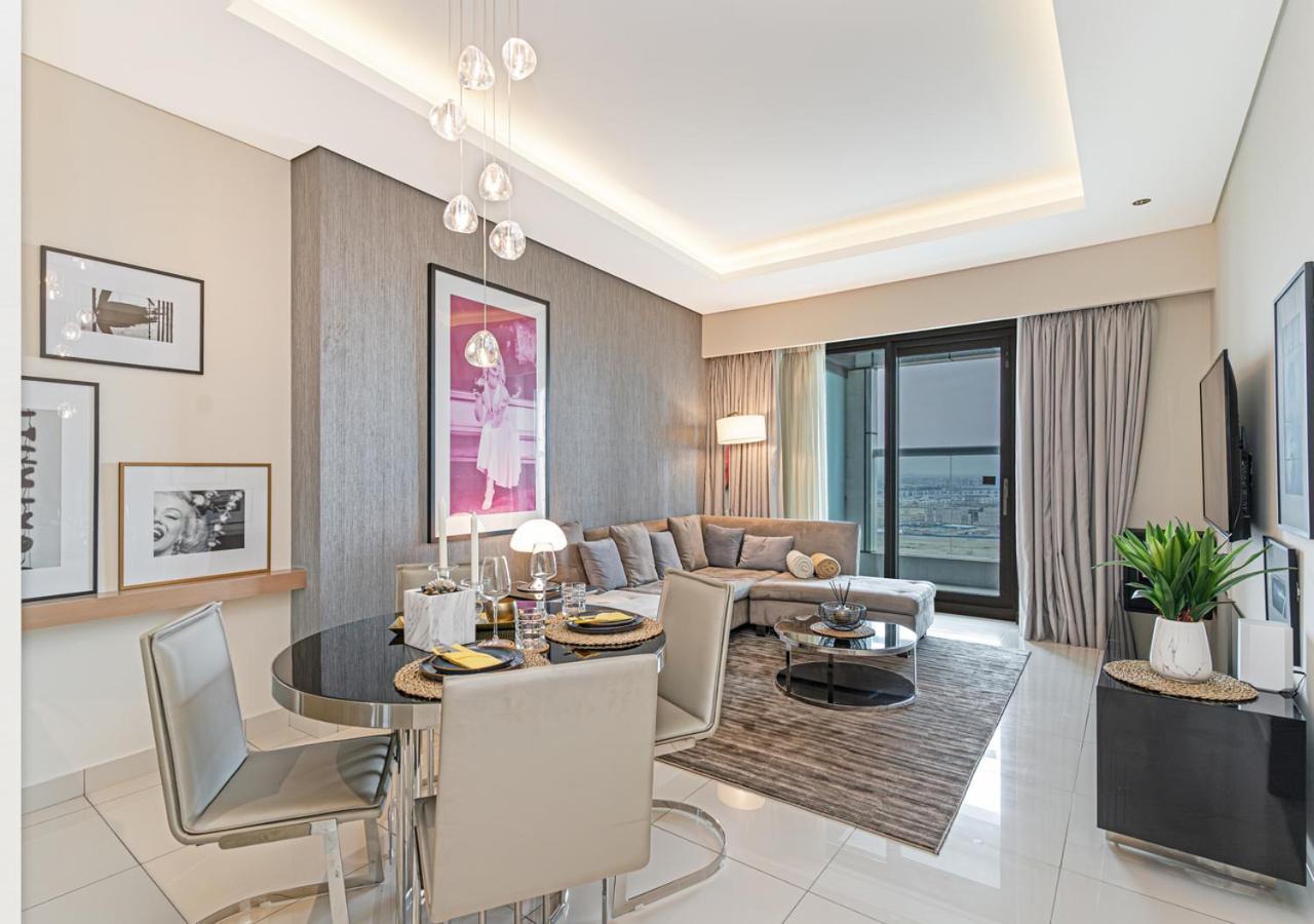 Savis Homes Damac Paramount Tower A 1BR Ultimate Luxury and Glam Escape