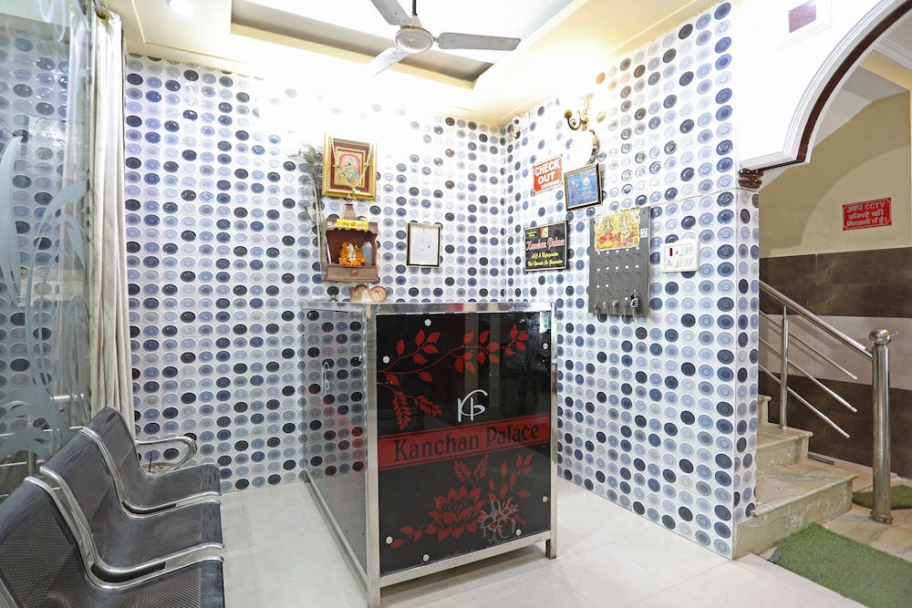 OYO 29664 Kanchan Palace in Mathura, India