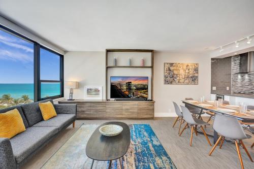 Luxury Condo with Resort Amenities Pools Gym and Sauna 804 in Miami Beach, United States