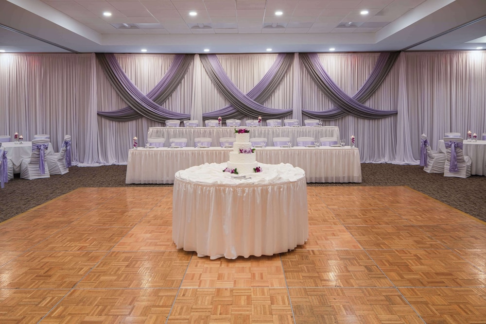 Hilton Garden Inn St. Charles - photo 46