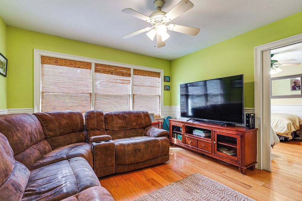 Walk to Beach: Gem w Pool & Spa in Isle of Palms - photo 11