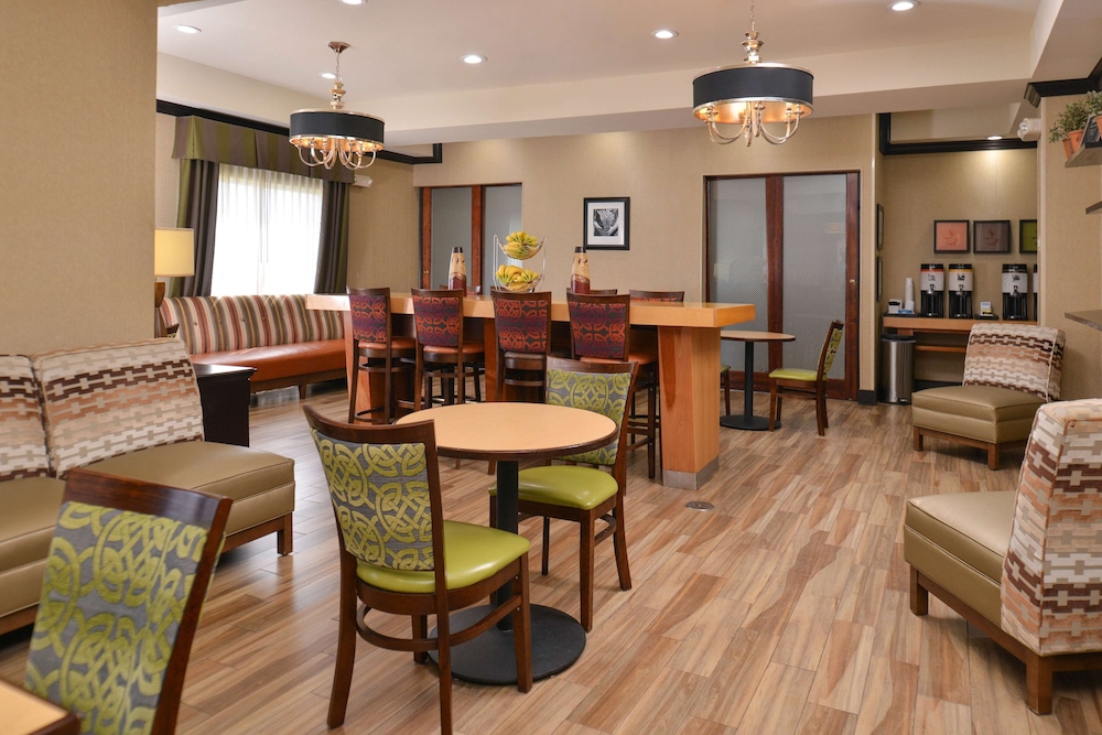Hampton Inn Van Horn - photo 28