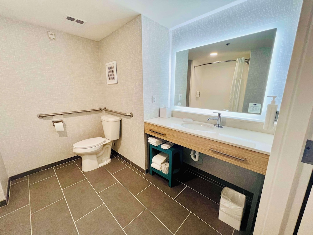 Hampton Inn Stony Creek Petersburg Area - photo 15