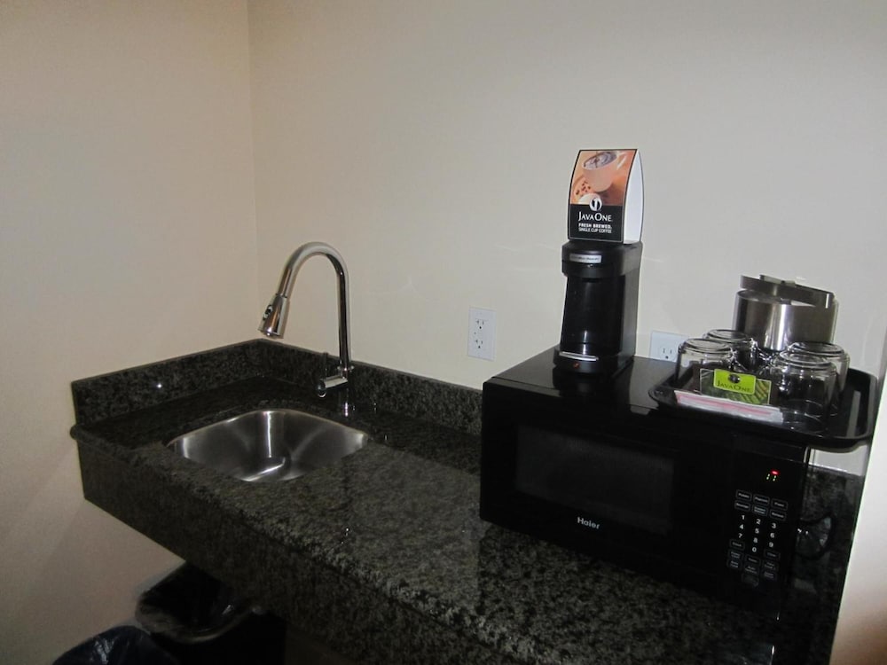 PB Surf Beachside Inn - photo 15