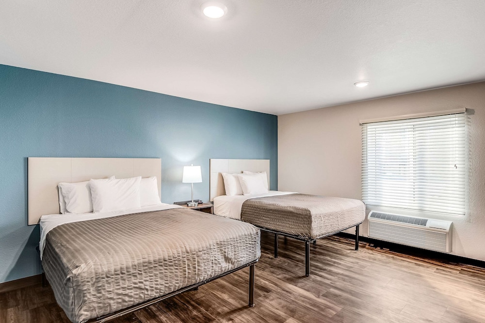 Woodspring Suites West Des Moines - photo 12