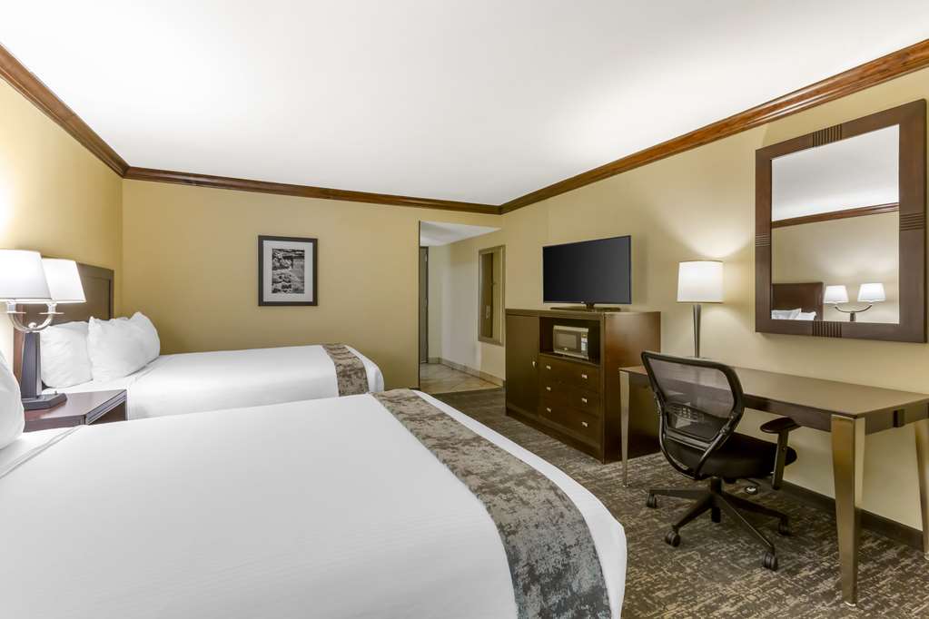 Best Western Plus Raton Hotel - photo 25