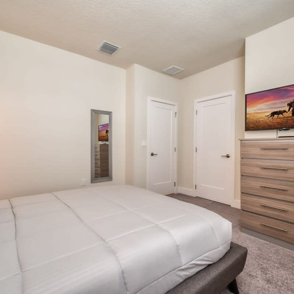 Spacious New Modern Retreat - photo 38