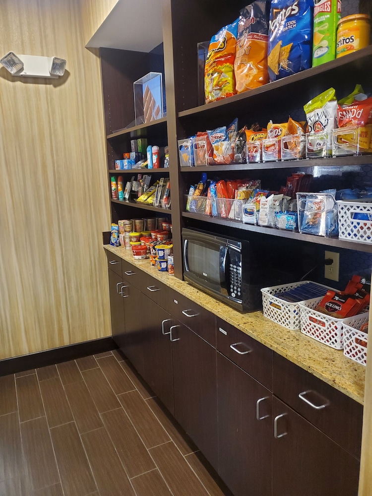 Hampton Inn & Suites Jamestown - photo 18