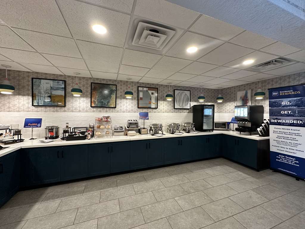 Best Western Watertown - photo 7