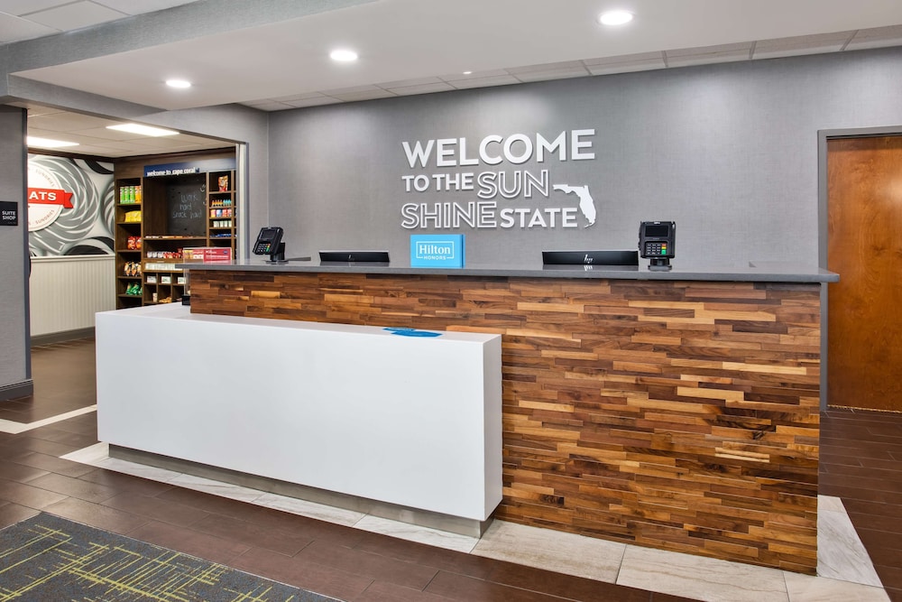 Hampton Inn & Suites Cape Coral Fort Myers Area FL - photo 6