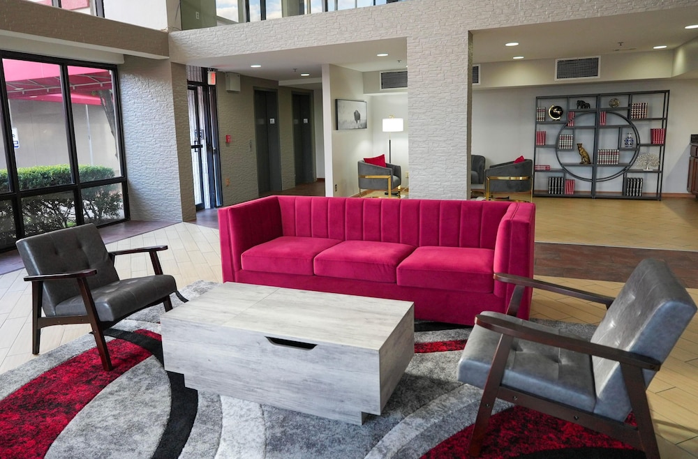 Ramada by Wyndham Tulsa Broken Arrow — Broken Arrow — photo 3