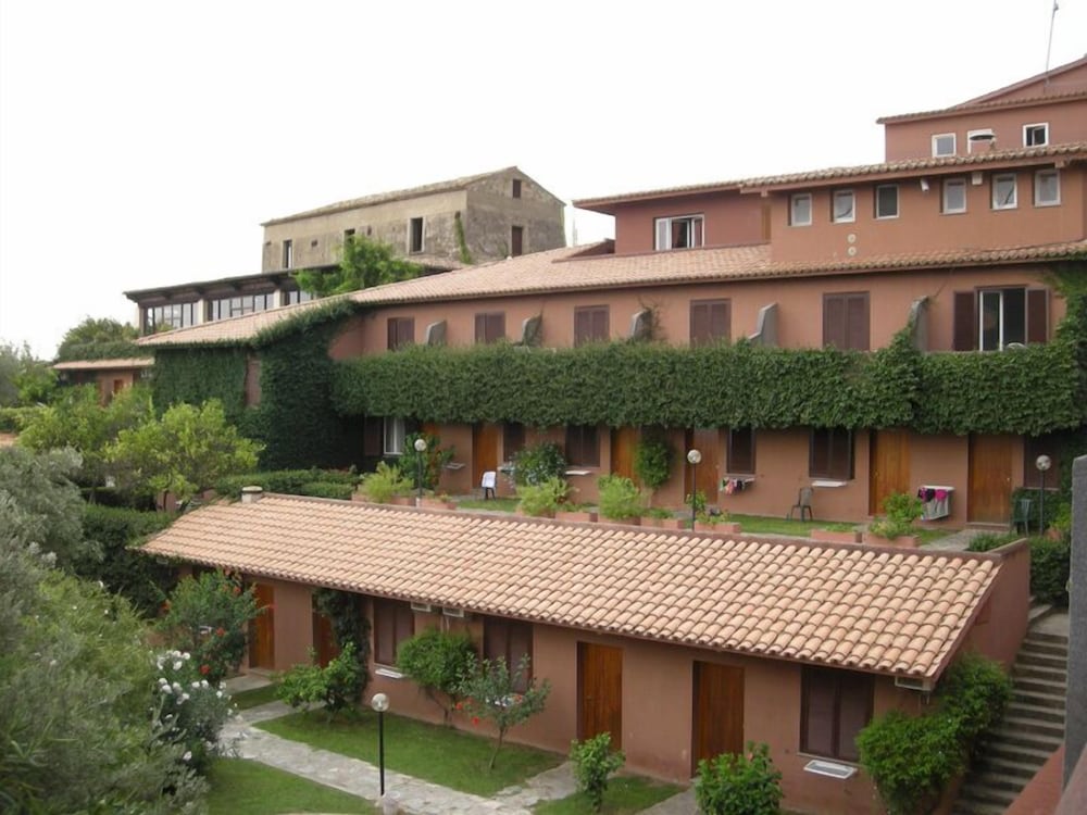 Hotel Villaggio Calaghena — hotel in Montepaone Lido