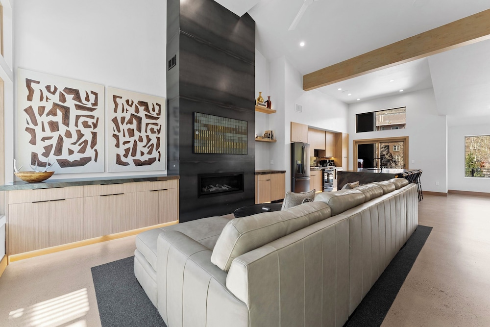 Ina’s Way Townhomes Unit D in Keystone, United States