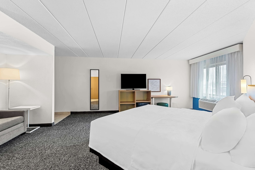 Spark by Hilton Cedar Falls - photo 11