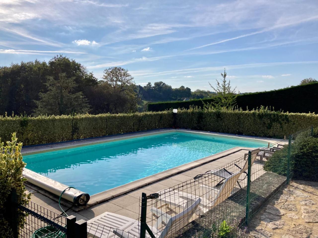 Gite de Charme a la Campagne — 4-Star Luxury Hotel in Besse-Sur-Braye, France