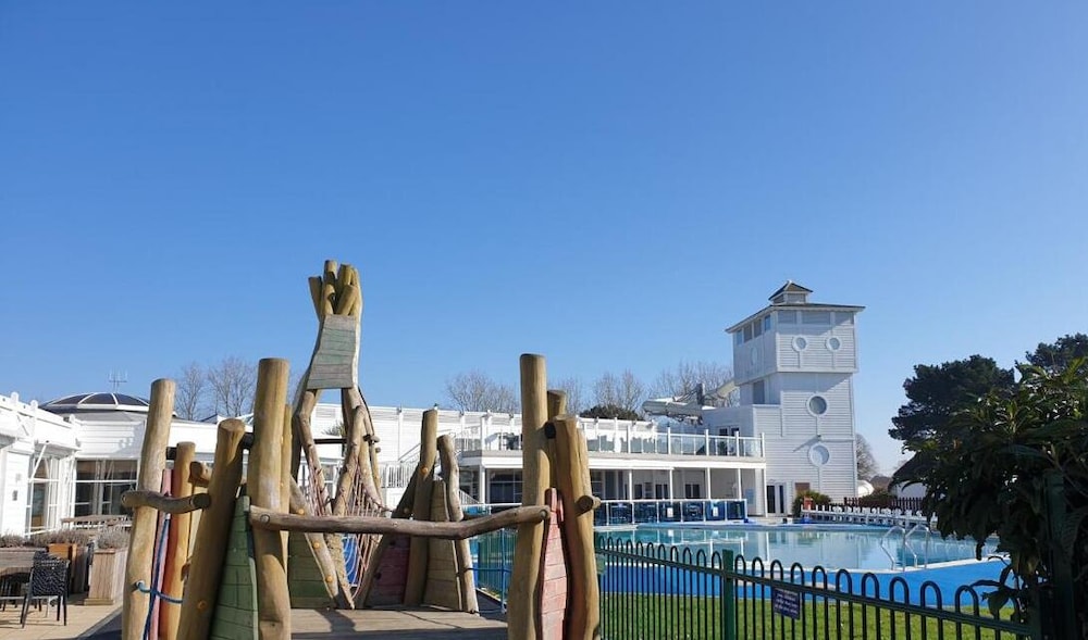 Lazy Bear Holidays Arne View in Poole, United Kingdom